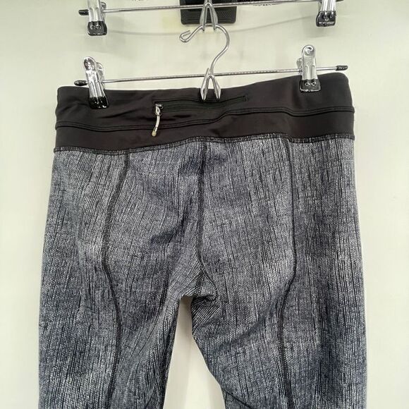 Lululemon Black Dune Burlap Texture Run Inspire Crop II Leggings Size 6 - Picture 4 of 7